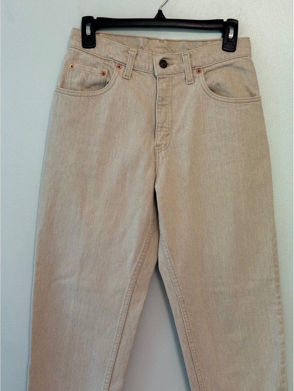 Levi's 550 Relaxed Fit Tapered Leg Jeans in Beige, Size 7 Medium